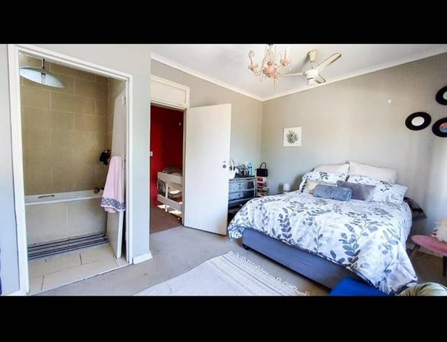 2 BEDROOM APARTMENT FOR SALE IN BEREA WEST